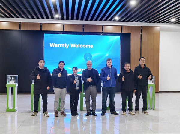 Ревизија фабрике купаца у Великој Британији је успешно завршена, договорено ексклузивно прилагођавање производа